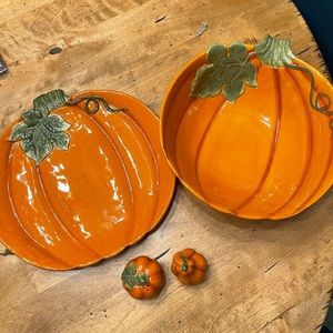 Adorable Fall/Harvest/Halloween Serving pieces
